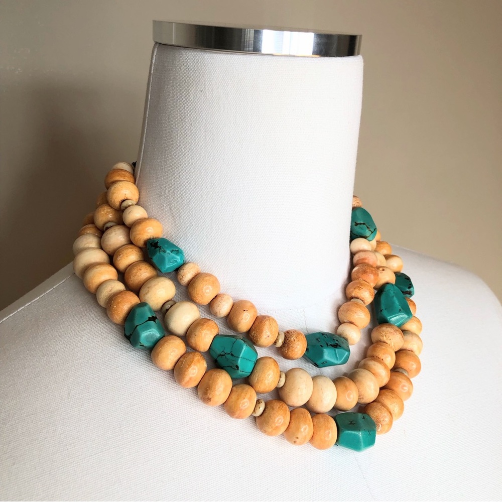 Gorgeous 3 strand turquoise nugget and natural stone beaded statement necklace. - Picture 5 of 7